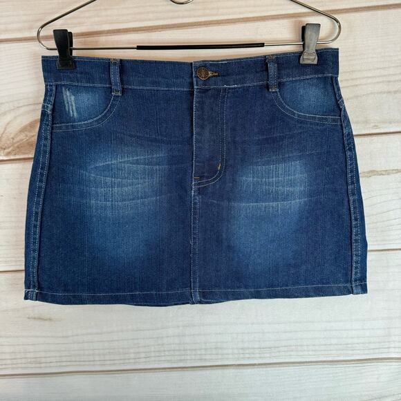 Source Unknown Dresses & Skirts - Dark Wash Mini Denim Skirt Size Medium